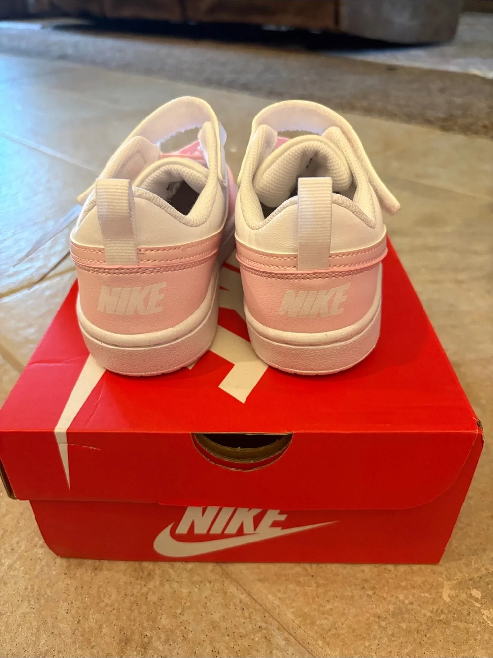 Nike Kids White and Pink Low-Top Sneakers